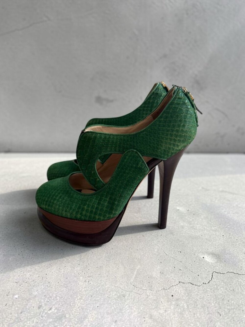 FENDI Gothic Romans Green Snake Embossed Leather Heels Size 37 / US 7